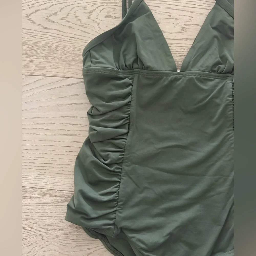 L*Space One Piece green bathing suite size 6